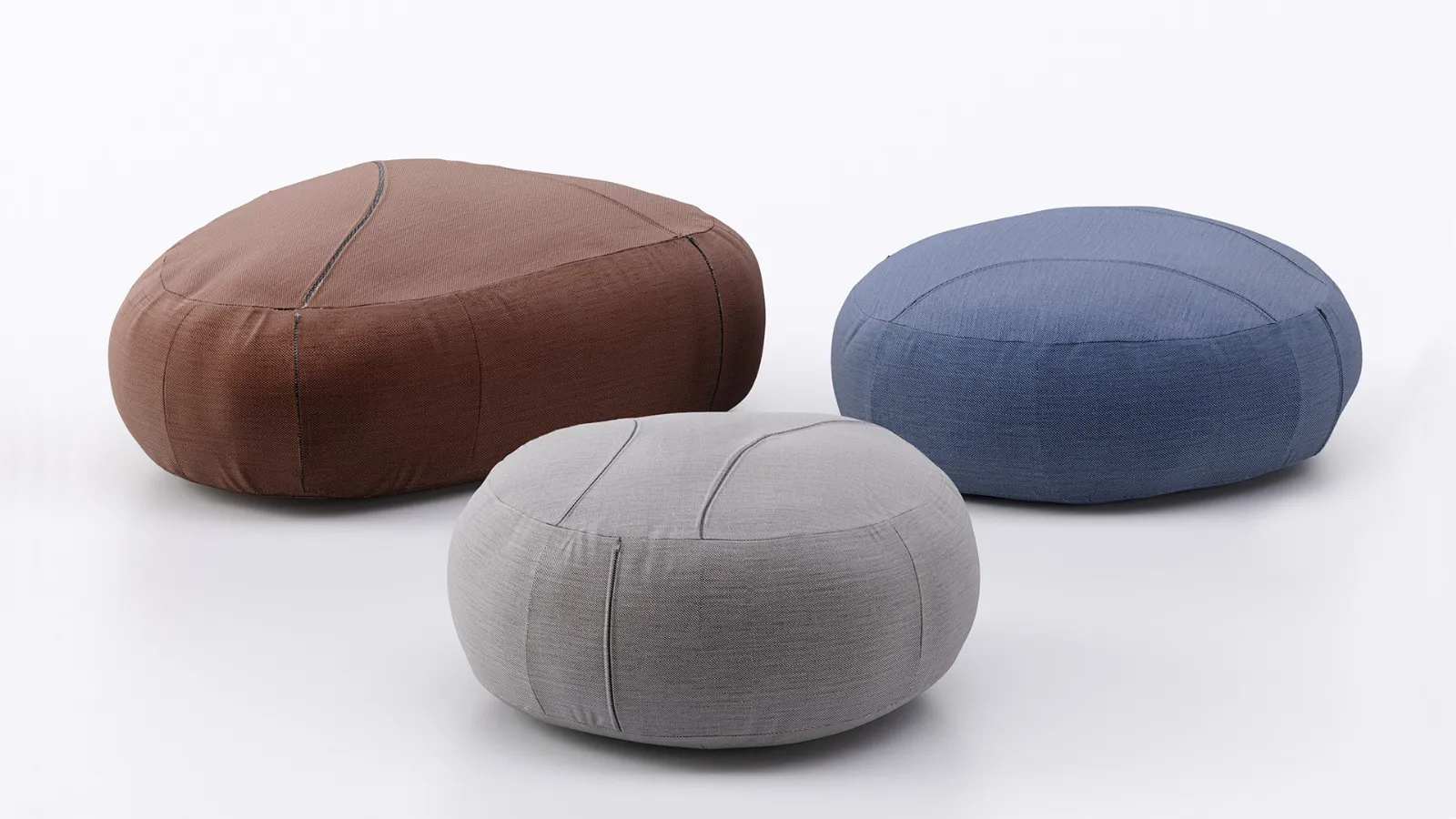 poufs shapes Sassi. soft with Three shaped